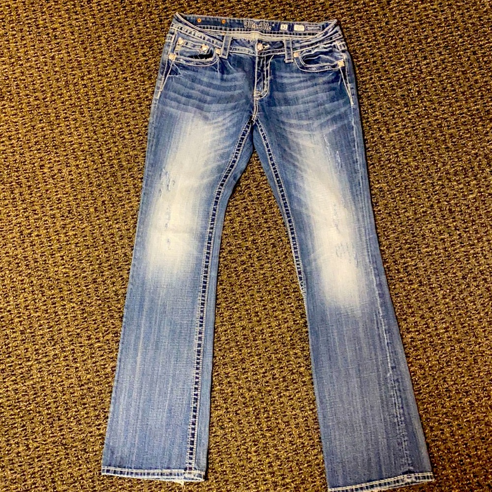 Women’s Size 31 Miss Me bootcut jeans